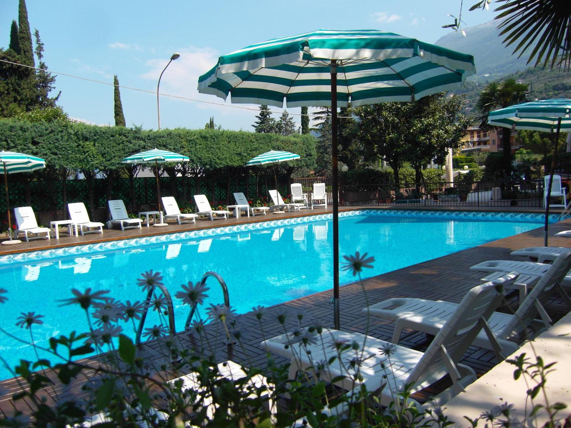 Hotel Casa Serena Malcesine Exteriör bild