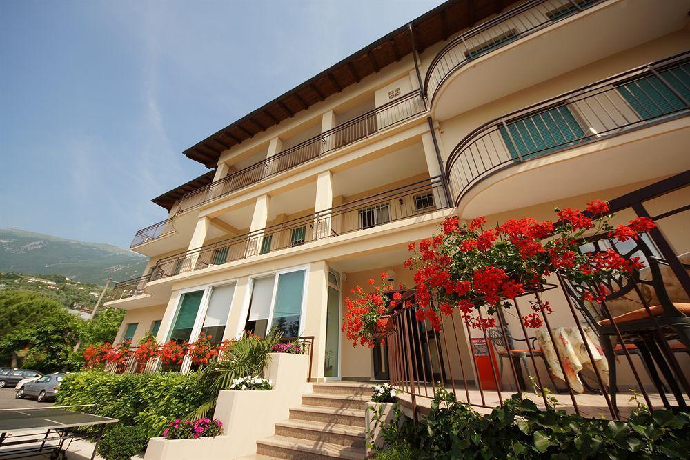 Hotel Casa Serena Malcesine Exteriör bild