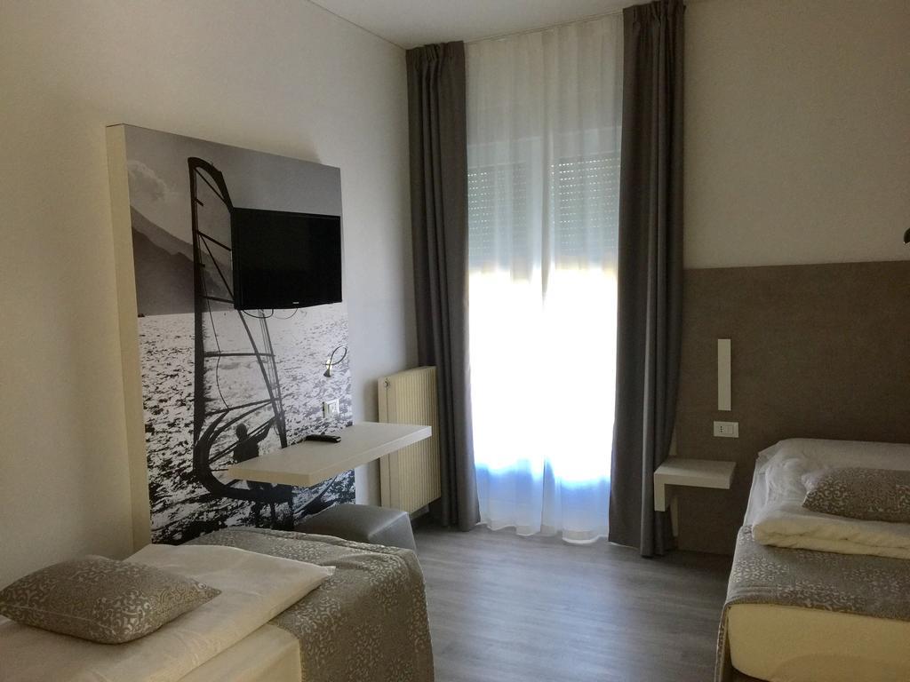 Hotel Casa Serena Malcesine Exteriör bild